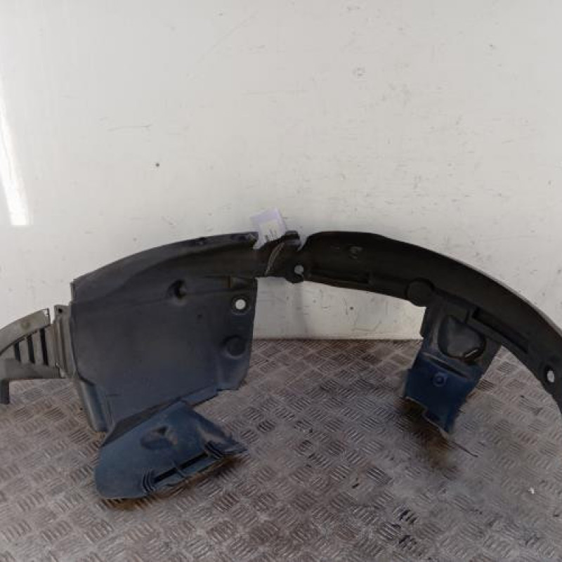 Pare boue avant gauche RENAULT CLIO 2 Pare boue avant gauche RENAULT CLIO 2