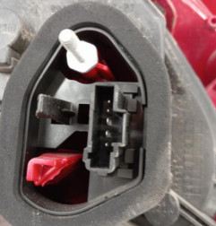 Feu arriere principal droit (feux) PEUGEOT 208 1 Photo n°3