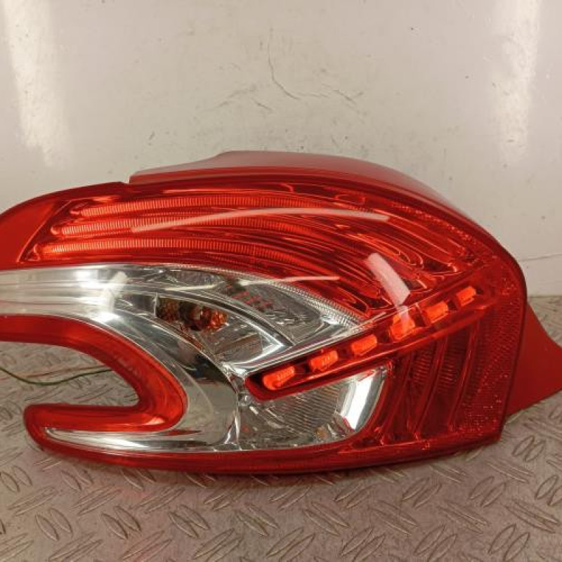 Feu arriere principal gauche (feux) PEUGEOT 208 1