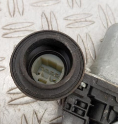 Leve vitre electrique avant droit SUZUKI SWIFT 3 Photo n°3