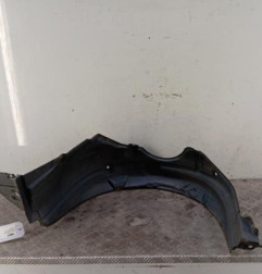 Pare boue avant droit TOYOTA YARIS 2 Photo n°1