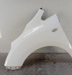 Aile avant gauche TOYOTA VERSO Photo n°1