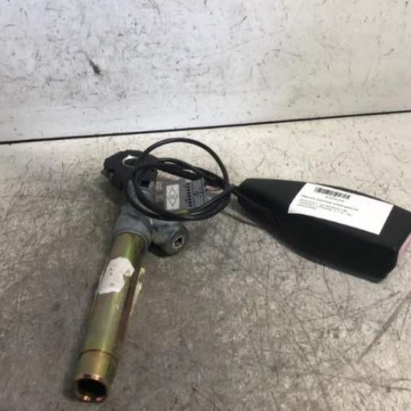 Attache ceinture avant gauche RENAULT TWINGO 1