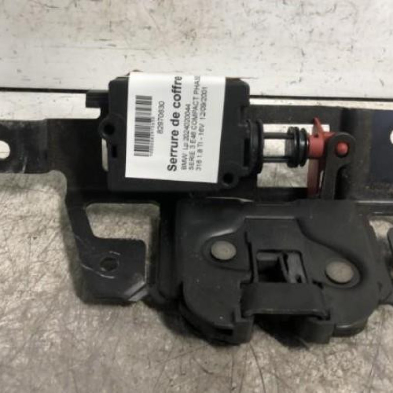 Serrure de coffre BMW SERIE 3 E46 Serrure de coffre BMW SERIE 3 E46
