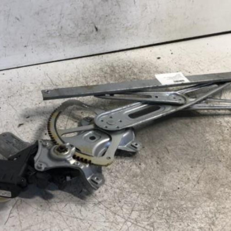 Leve vitre electrique avant gauche TOYOTA YARIS 2