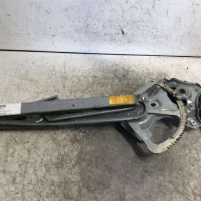 Leve vitre electrique avant gauche TOYOTA YARIS 2