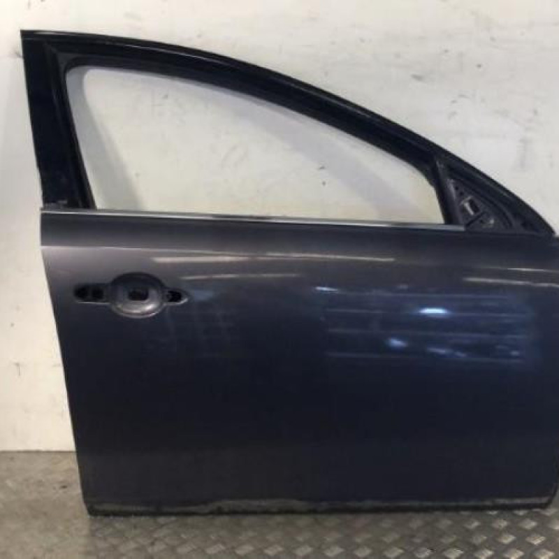 Porte avant droit RENAULT LATITUDE Porte avant droit RENAULT LATITUDE