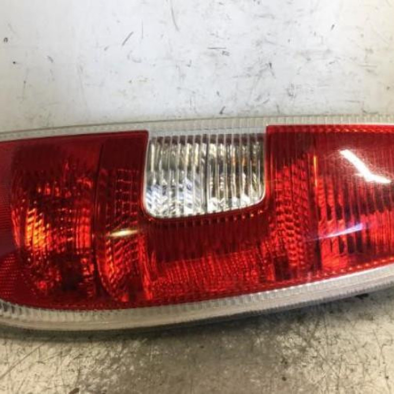 Feu arriere principal droit (feux) SKODA ROOMSTER Feu arriere principal droit (feux) SKODA ROOMSTER