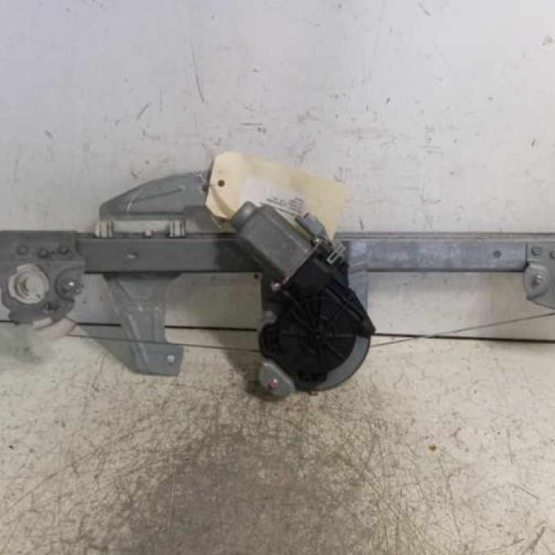 Leve vitre electrique avant gauche PEUGEOT 107