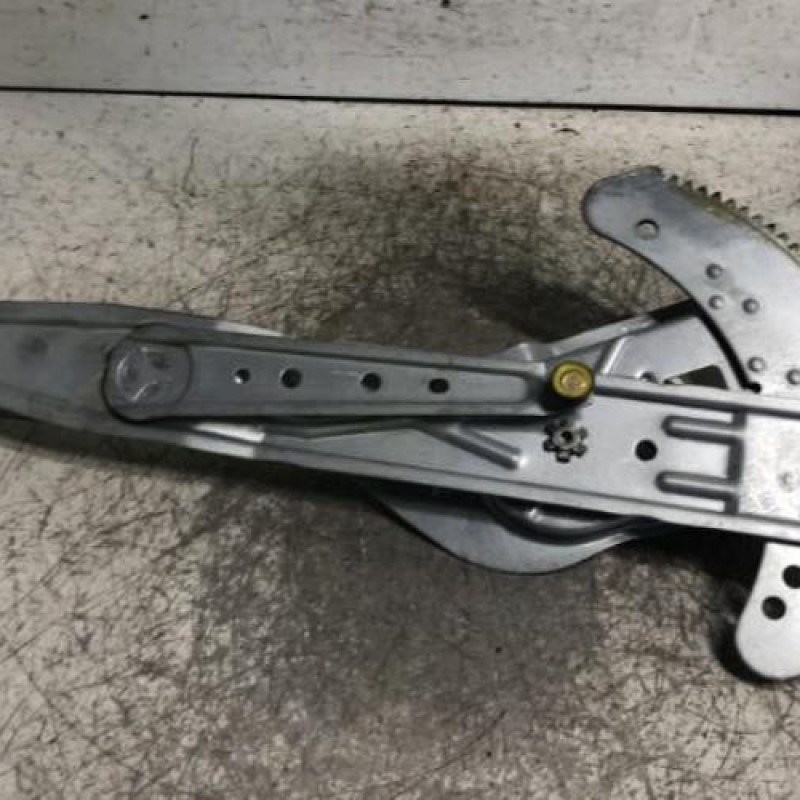 Leve vitre mecanique avant droit RENAULT KANGOO 1