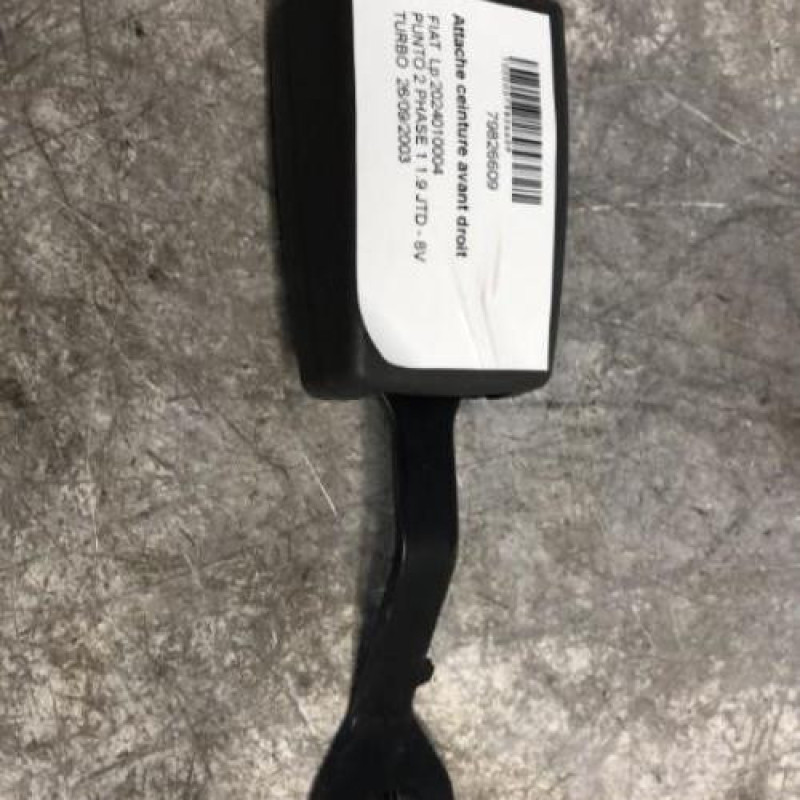 Attache ceinture avant droit FIAT PUNTO 2