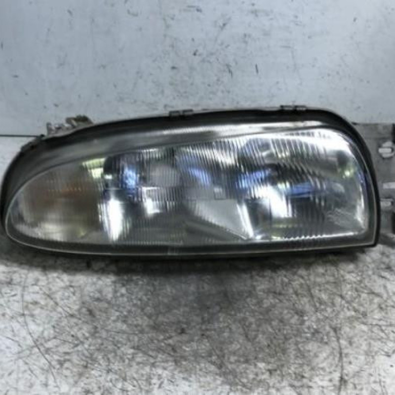 Optique avant principal droit (feux)(phare) FORD FIESTA 4