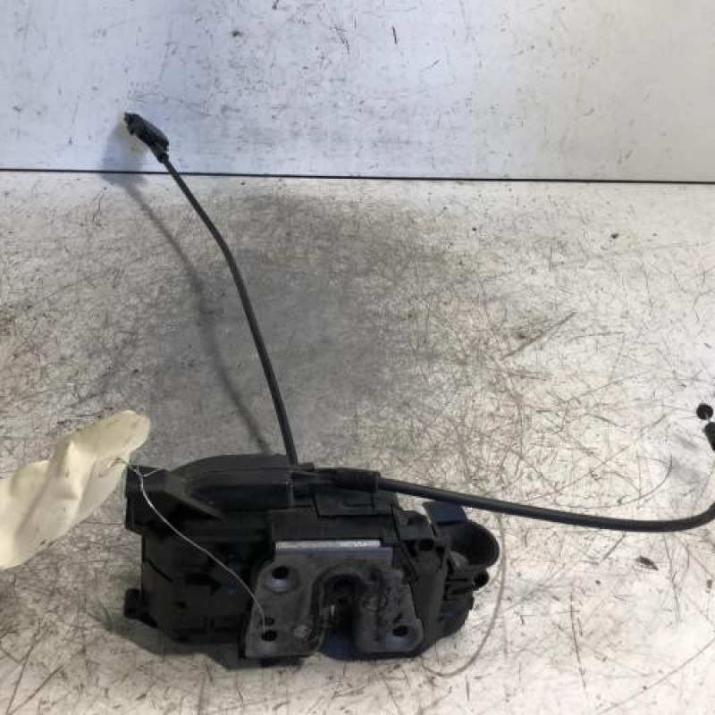 Serrure avant gauche RENAULT CLIO 3 Serrure avant gauche RENAULT CLIO 3