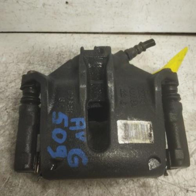Etrier avant gauche (freinage) PEUGEOT 208 1