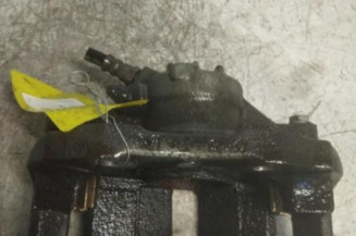 Etrier avant gauche (freinage) PEUGEOT 208 1