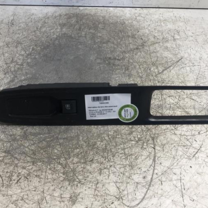 Interrupteur de leve vitre avant droit RENAULT CLIO 4