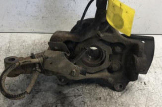 Moyeu avant droit RENAULT TRAFIC 3 COURT