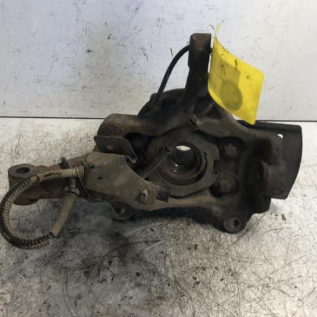 Moyeu avant droit RENAULT TRAFIC 3 COURT