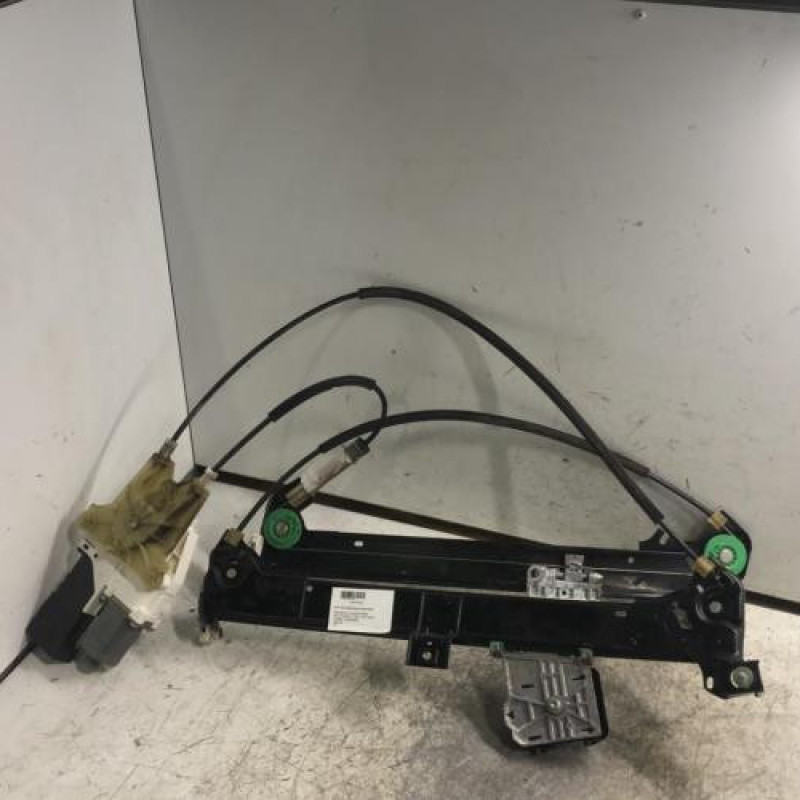 Leve vitre electrique avant droit PEUGEOT 407