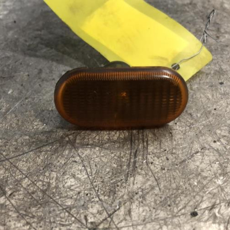 Repetiteur clignotant avant gauche (Feux) RENAULT CLIO 2