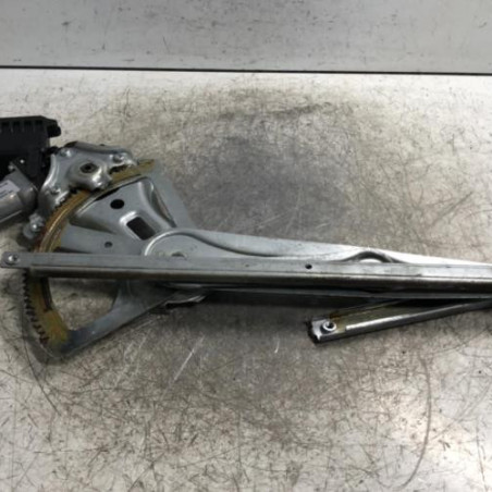 Leve vitre electrique avant droit TOYOTA COROLLA VERSO 2