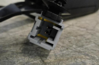 Attache ceinture avant droit PEUGEOT 208 1 Photo n°4