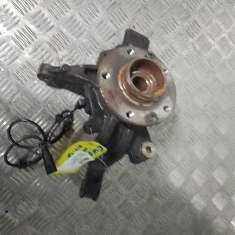 Moyeu avant gauche RENAULT MEGANE 3 Moyeu avant gauche RENAULT MEGANE 3