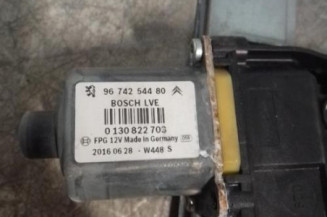 Leve vitre electrique avant gauche PEUGEOT 208 1