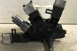 Moteur essuie glace arriere PEUGEOT 308 2 SW Photo n°3