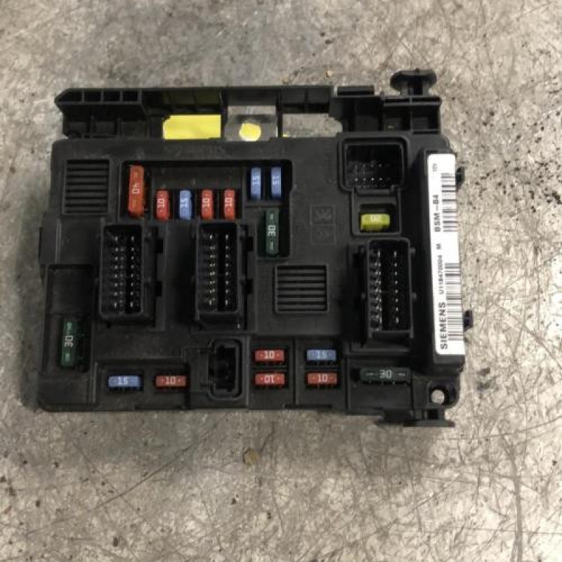 Boitier servitude moteur (BSM) PEUGEOT 1007 Boitier servitude moteur (BSM) PEUGEOT 1007