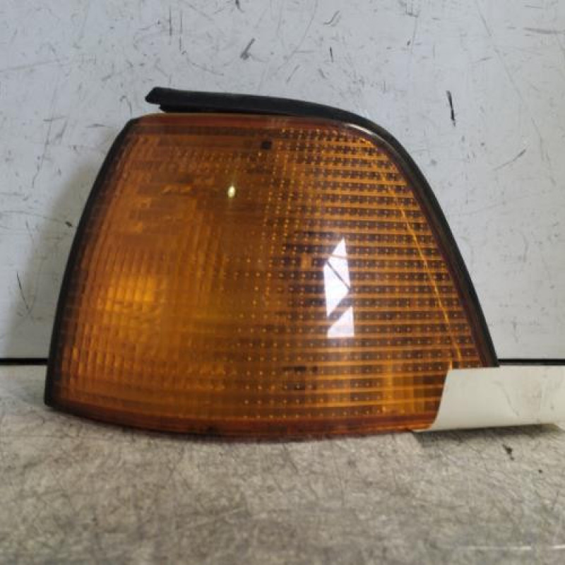 Optique avant secondaire gauche (feux)(clignotant) BMW SERIE 3 E36
