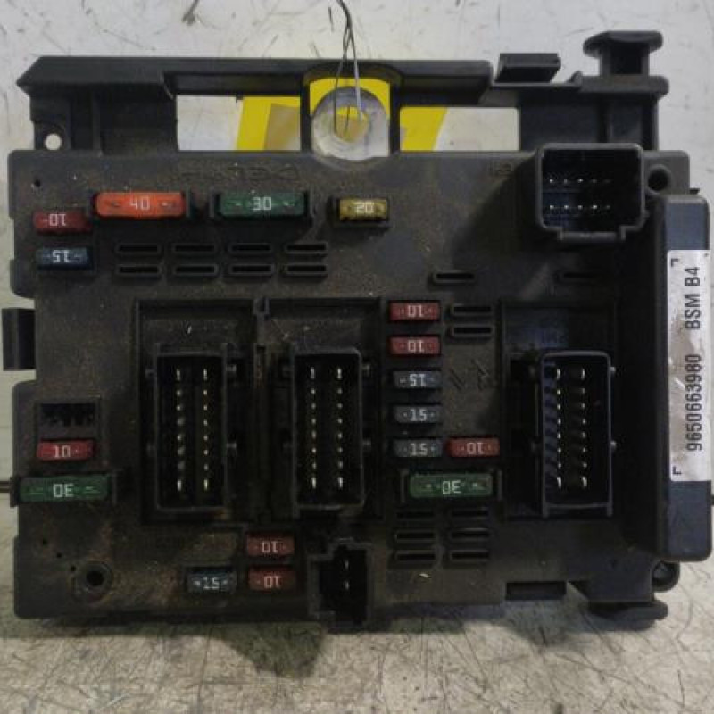 Boitier servitude moteur (BSM) PEUGEOT 307 Boitier servitude moteur (BSM) PEUGEOT 307