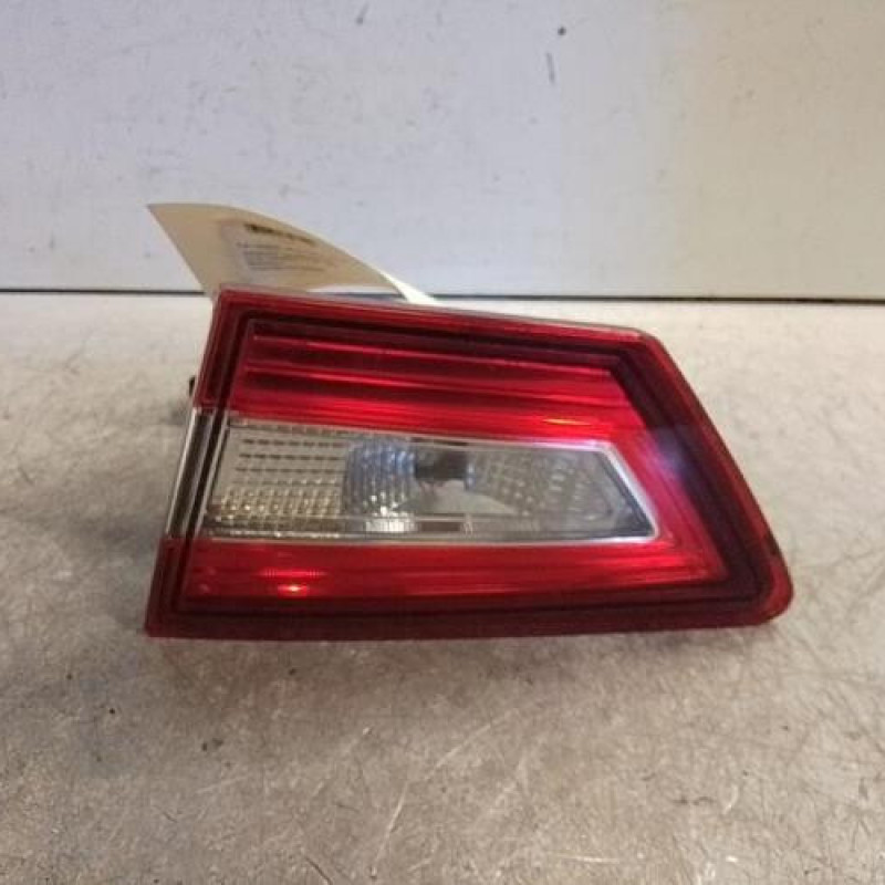 Feu arriere secondaire droit (feux) RENAULT CLIO 4 Feu arriere secondaire droit (feux) RENAULT CLIO 4