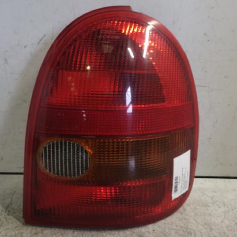 Feu arriere principal droit (feux) OPEL CORSA B Feu arriere principal droit (feux) OPEL CORSA B
