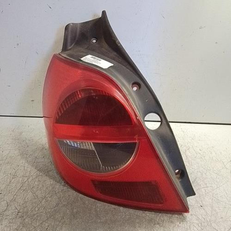 Feu arriere principal gauche (feux) RENAULT CLIO 3 Feu arriere principal gauche (feux) RENAULT CLIO 3