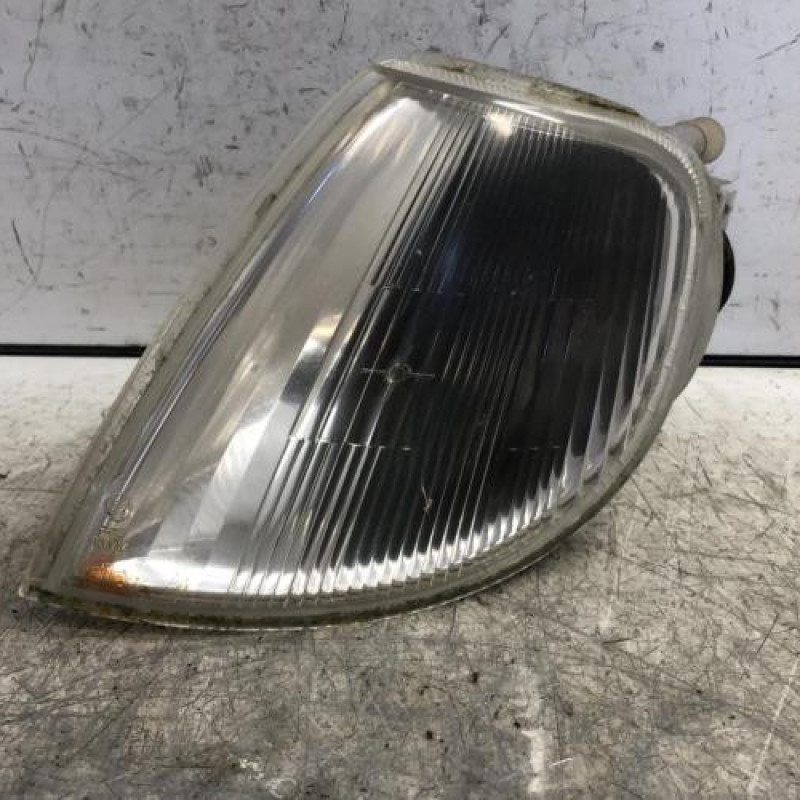 Optique avant secondaire gauche (feux)(clignotant) CITROEN SAXO