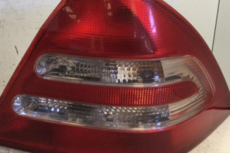 Feu arriere principal droit (feux) MERCEDES CLASSE C 203 Photo n°1