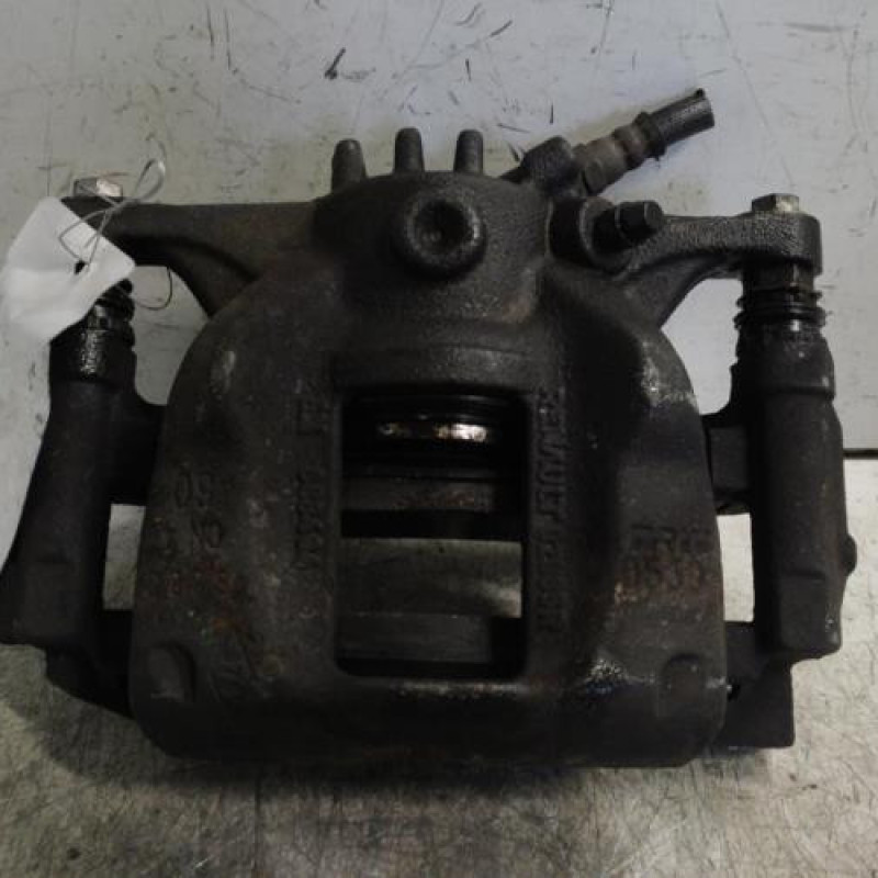 Etrier avant gauche (freinage) RENAULT TRAFIC 3 COURT