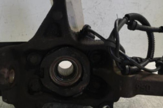 Moyeu avant gauche RENAULT TRAFIC 3 COURT
