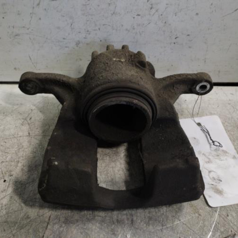 Etrier avant droit (freinage) RENAULT TRAFIC 3 COURT Etrier avant droit (freinage) RENAULT TRAFIC 3 COURT