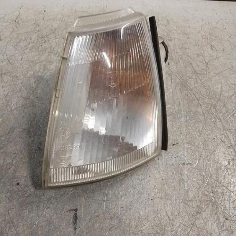 Optique avant secondaire gauche (feux)(clignotant) RENAULT CLIO 1
