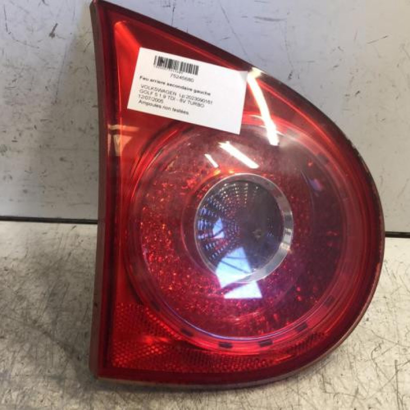 Feu arriere secondaire gauche (feux) VOLKSWAGEN GOLF 5