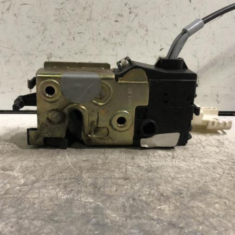 Serrure avant droit CITROEN C4 1 Serrure avant droit CITROEN C4 1