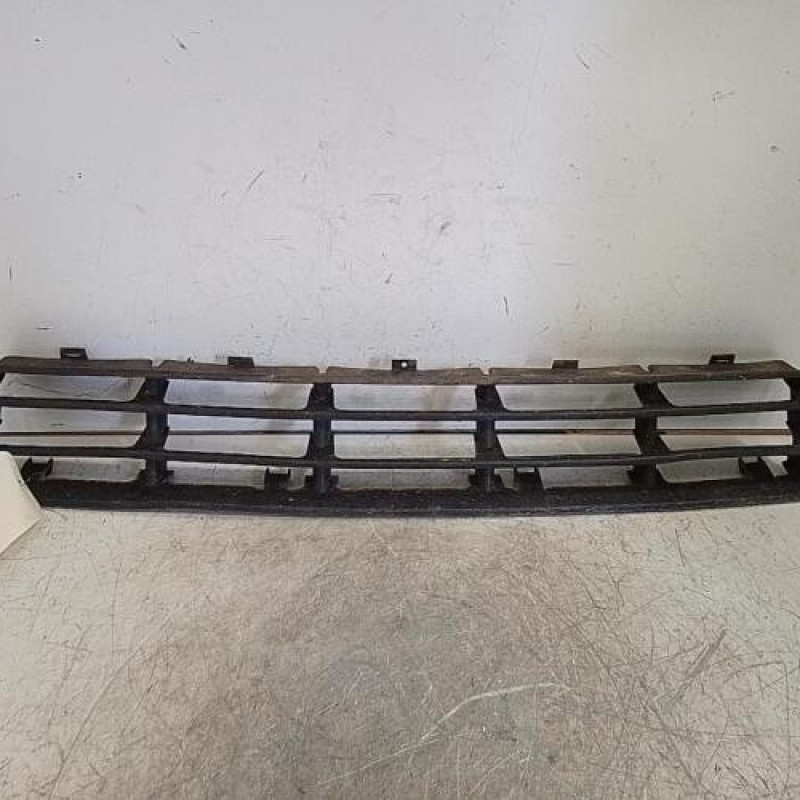 Grille de pare choc VOLKSWAGEN GOLF 4 Grille de pare choc VOLKSWAGEN GOLF 4