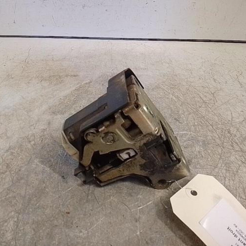 Serrure avant droit RENAULT CLIO 2 Serrure avant droit RENAULT CLIO 2