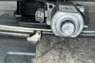 Leve vitre electrique avant droit PEUGEOT 2008 1