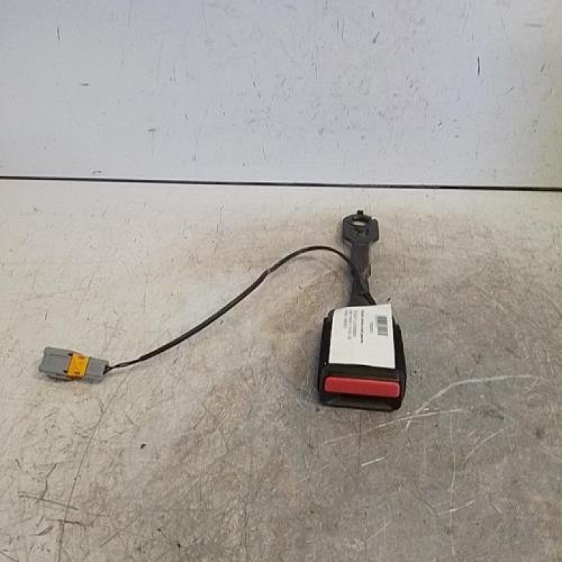 Attache ceinture avant gauche PEUGEOT 2008 1