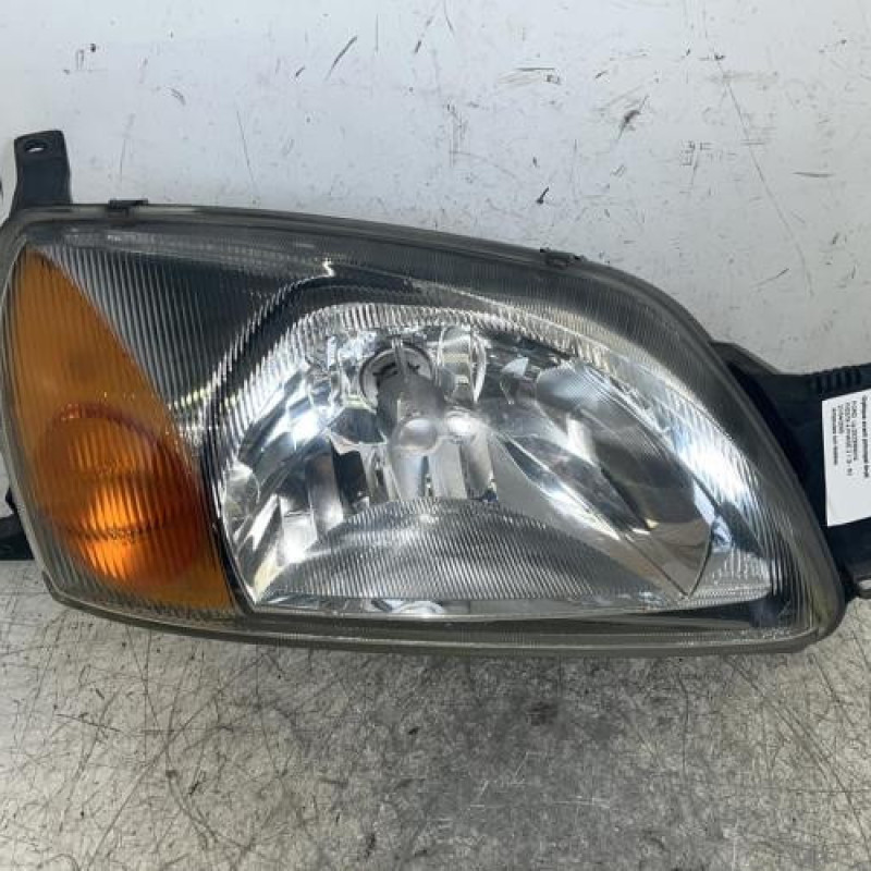 Optique avant principal droit (feux)(phare) FORD FIESTA 4