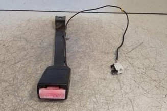 Attache ceinture avant droit NISSAN QASHQAI 1