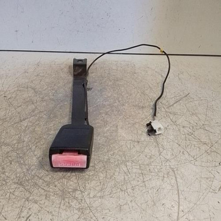 Attache ceinture avant droit NISSAN QASHQAI 1
